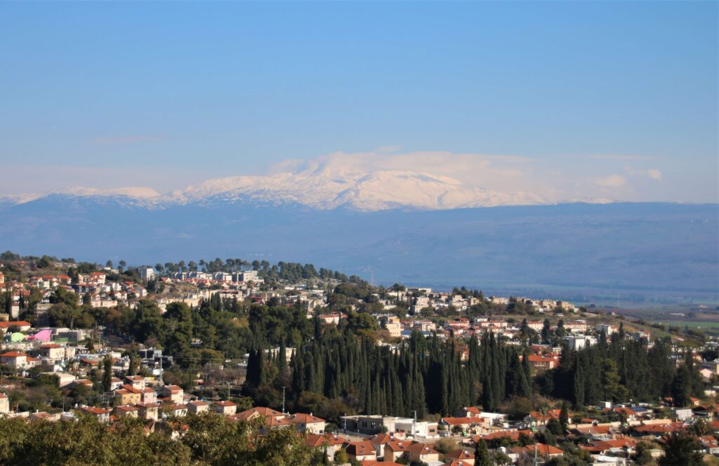 1. Galileia com o monte Hermon no fundo